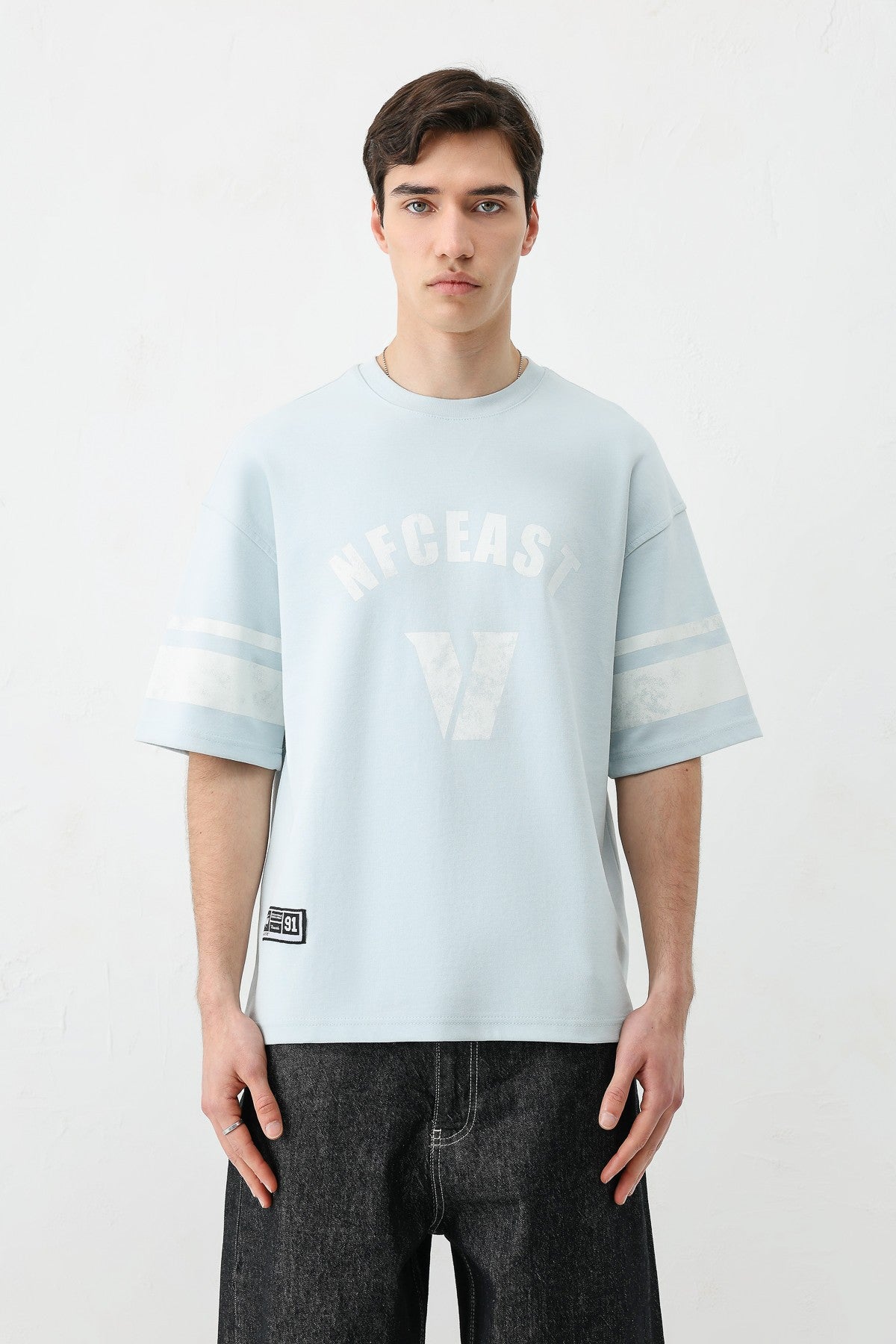 Oversized T-Shirt with V-Print and Sleeve Details