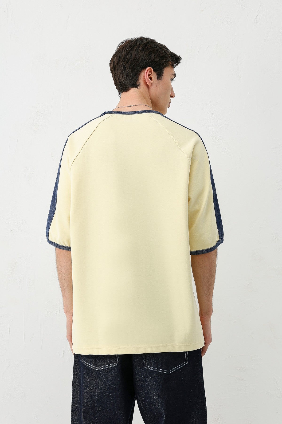 WASHED RAGLAN-SLEEVE T-SHIRT