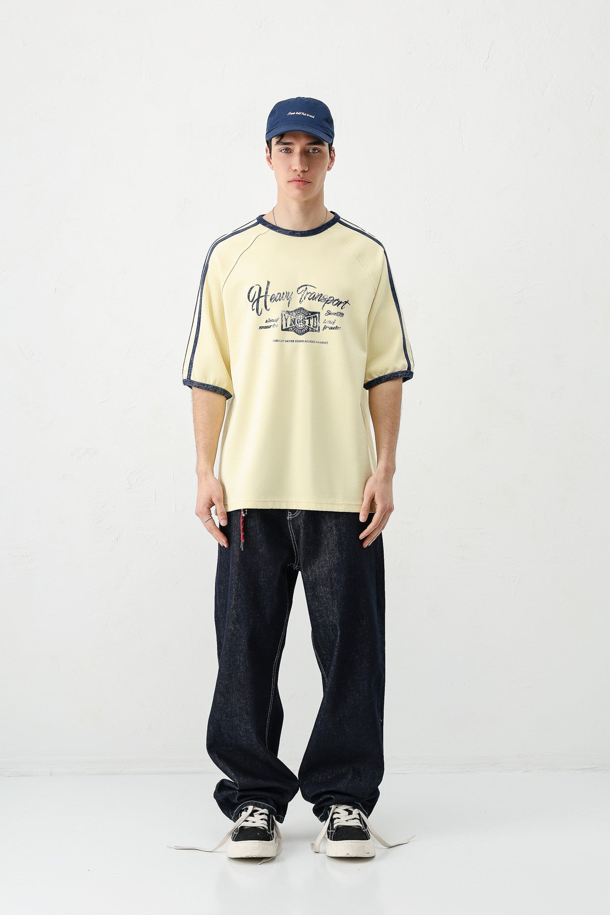 WASHED RAGLAN-SLEEVE T-SHIRT