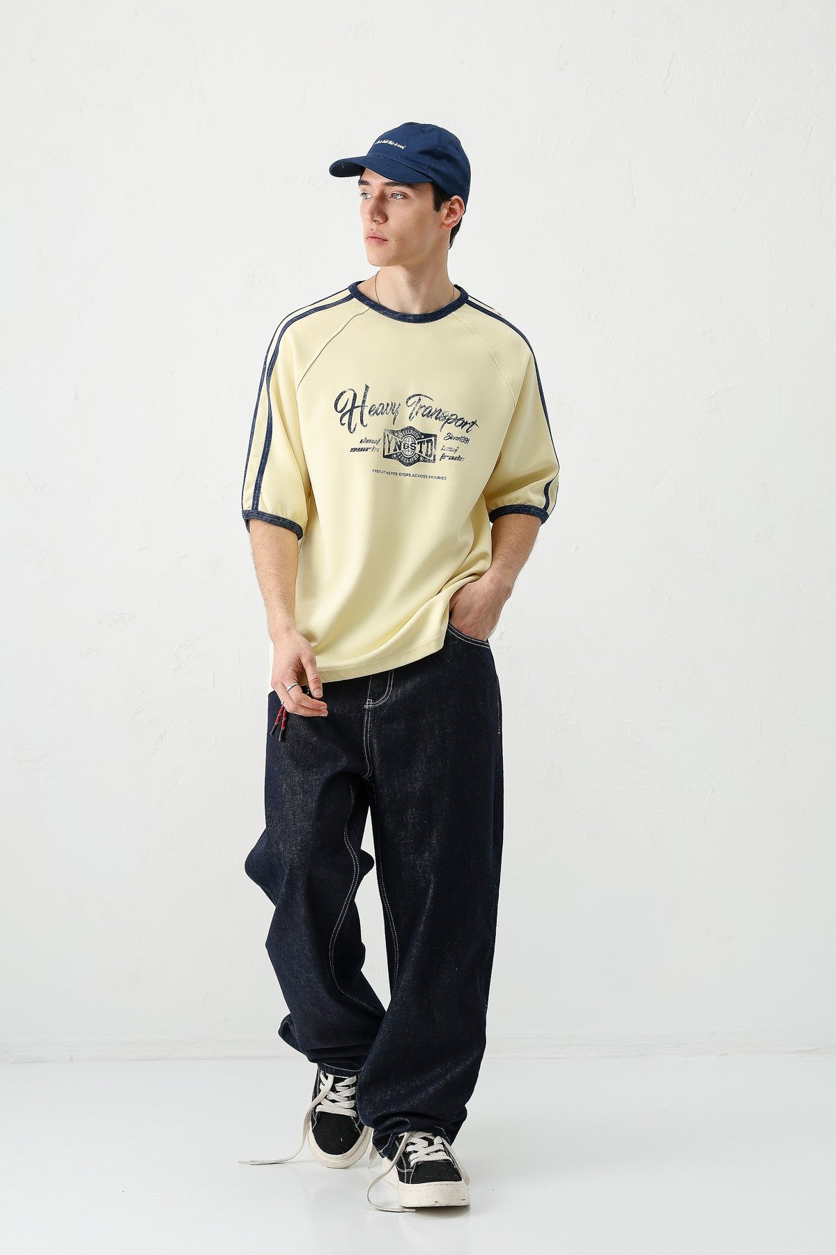 WASHED RAGLAN-SLEEVE T-SHIRT