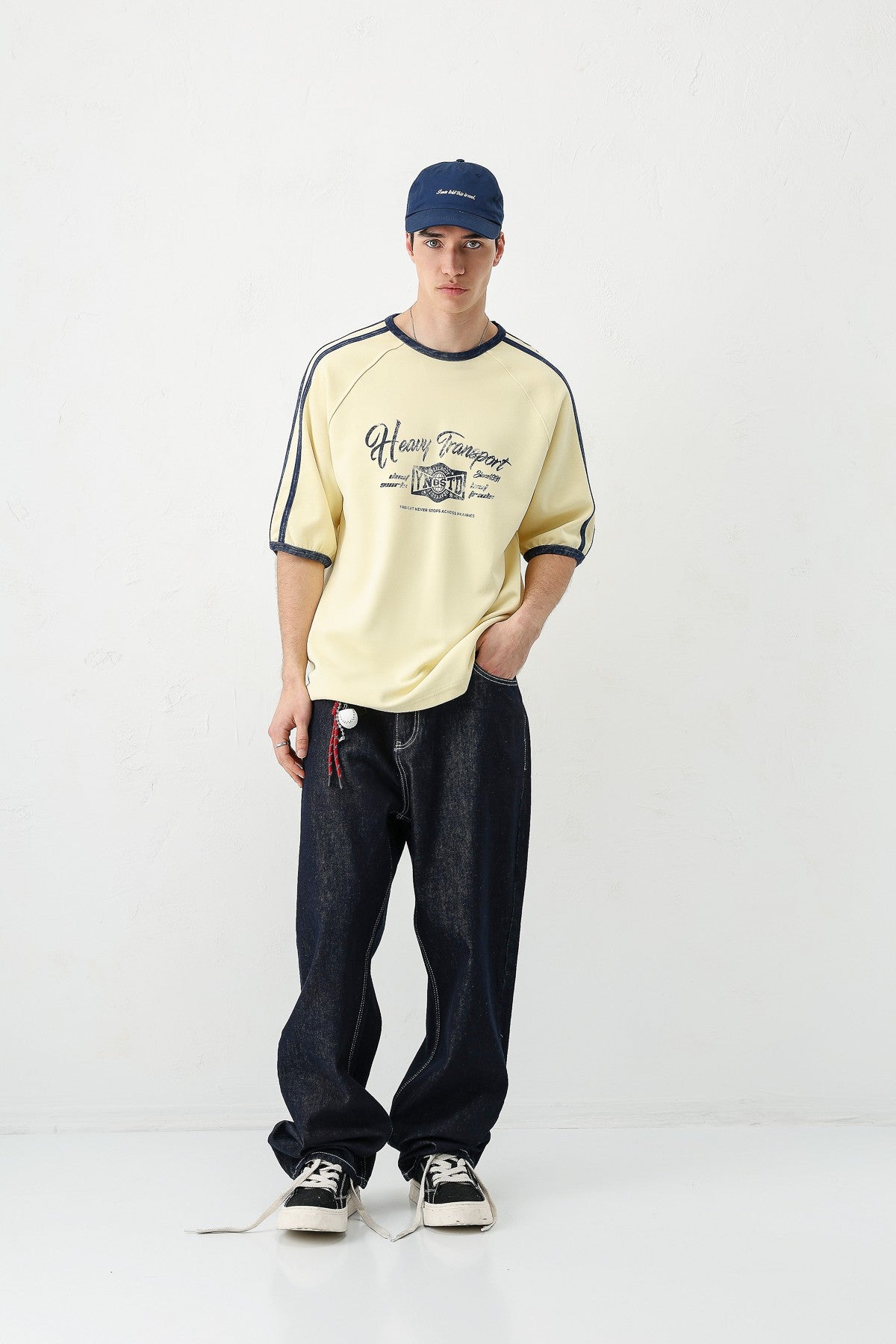 WASHED RAGLAN-SLEEVE T-SHIRT