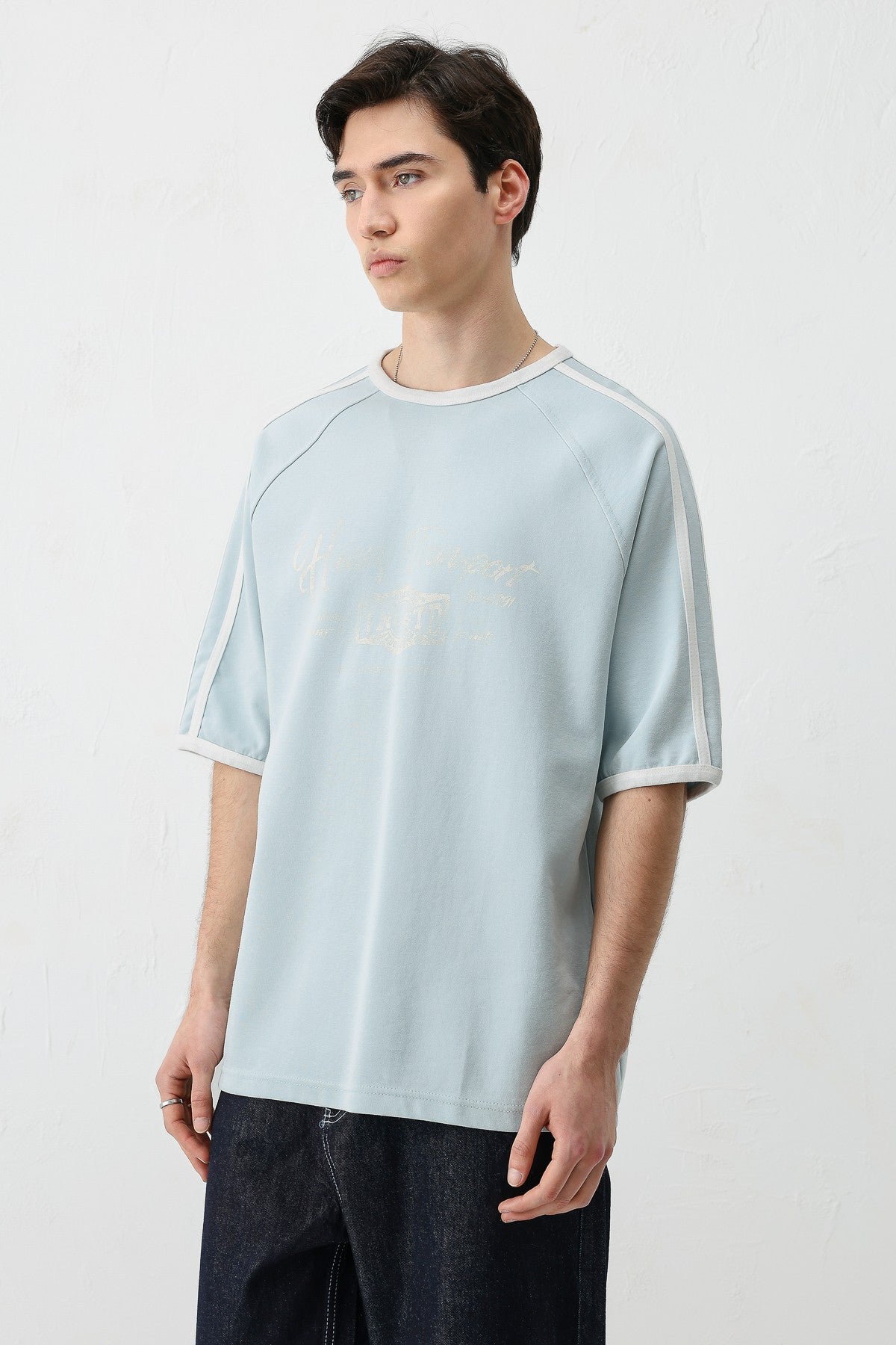 WASHED RAGLAN-SLEEVE T-SHIRT