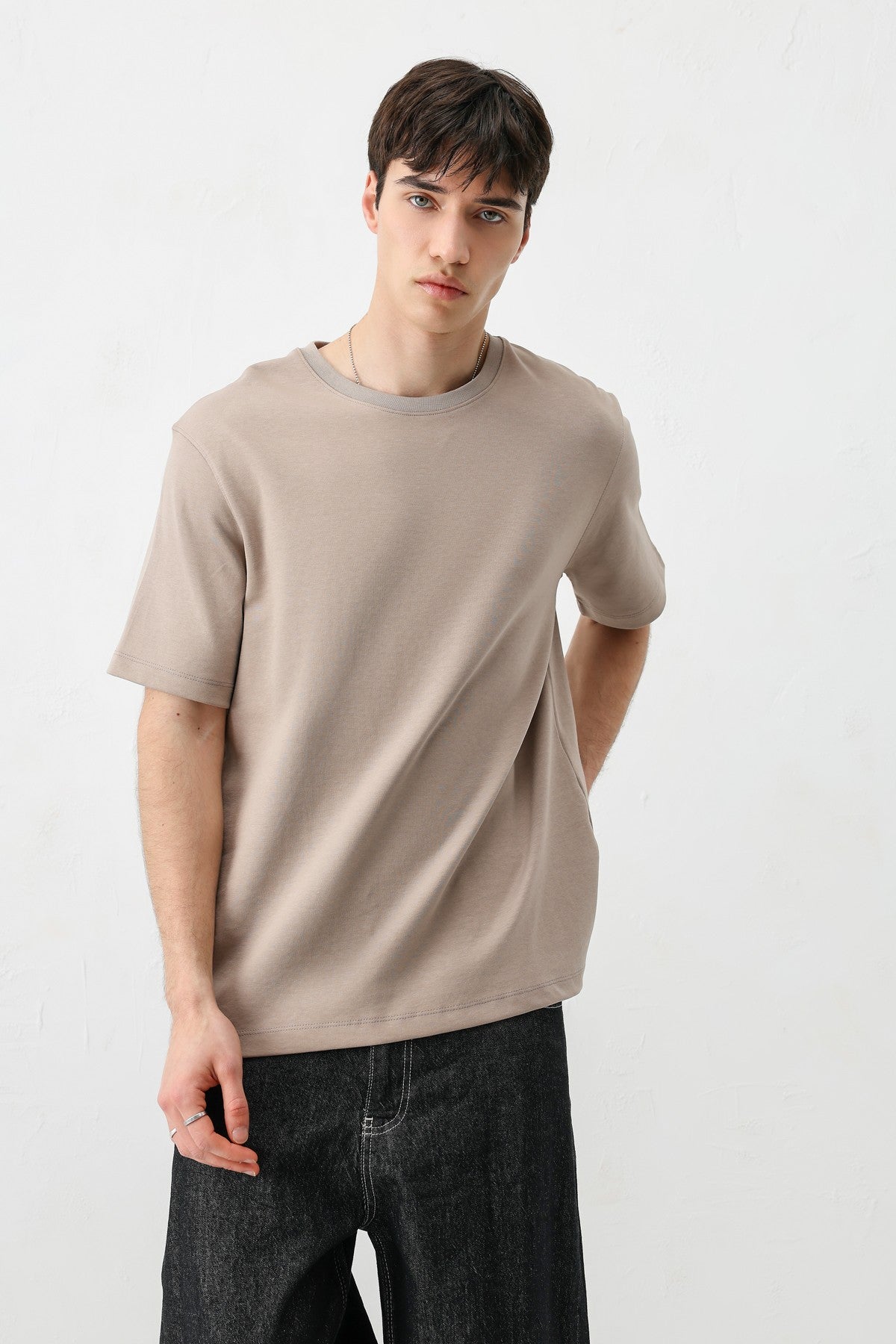 Short-Sleeved Boxy-Fit T-Shirt