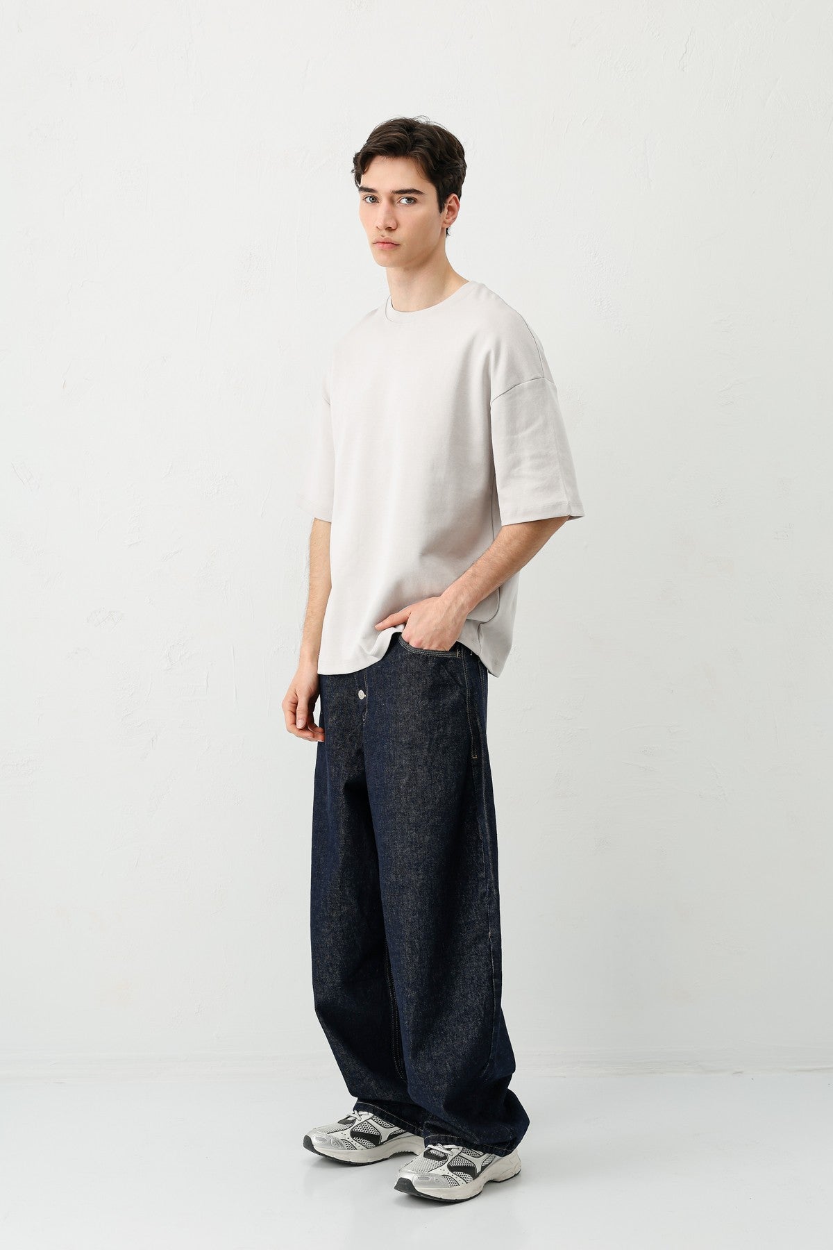 Short-Sleeved Boxy-Fit T-Shirt