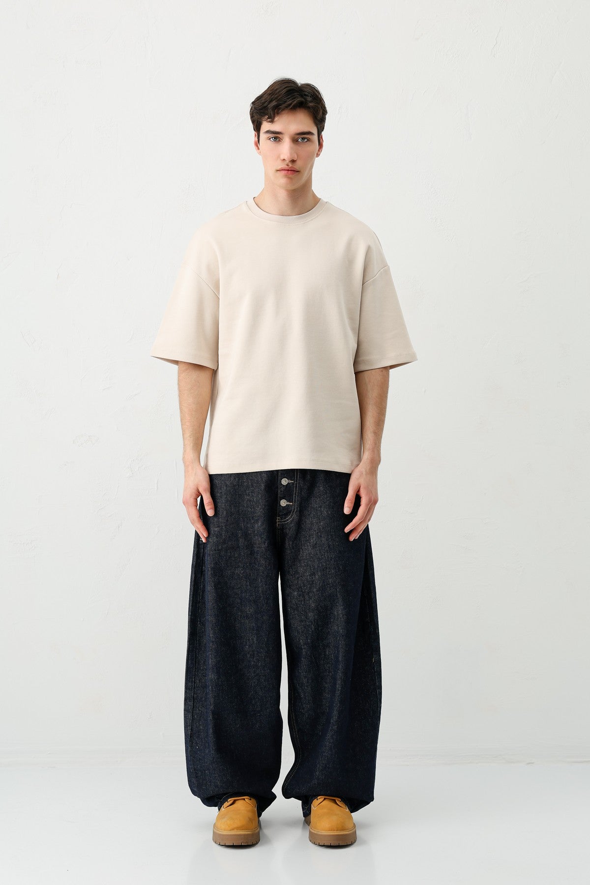 Short-Sleeved Boxy-Fit T-Shirt