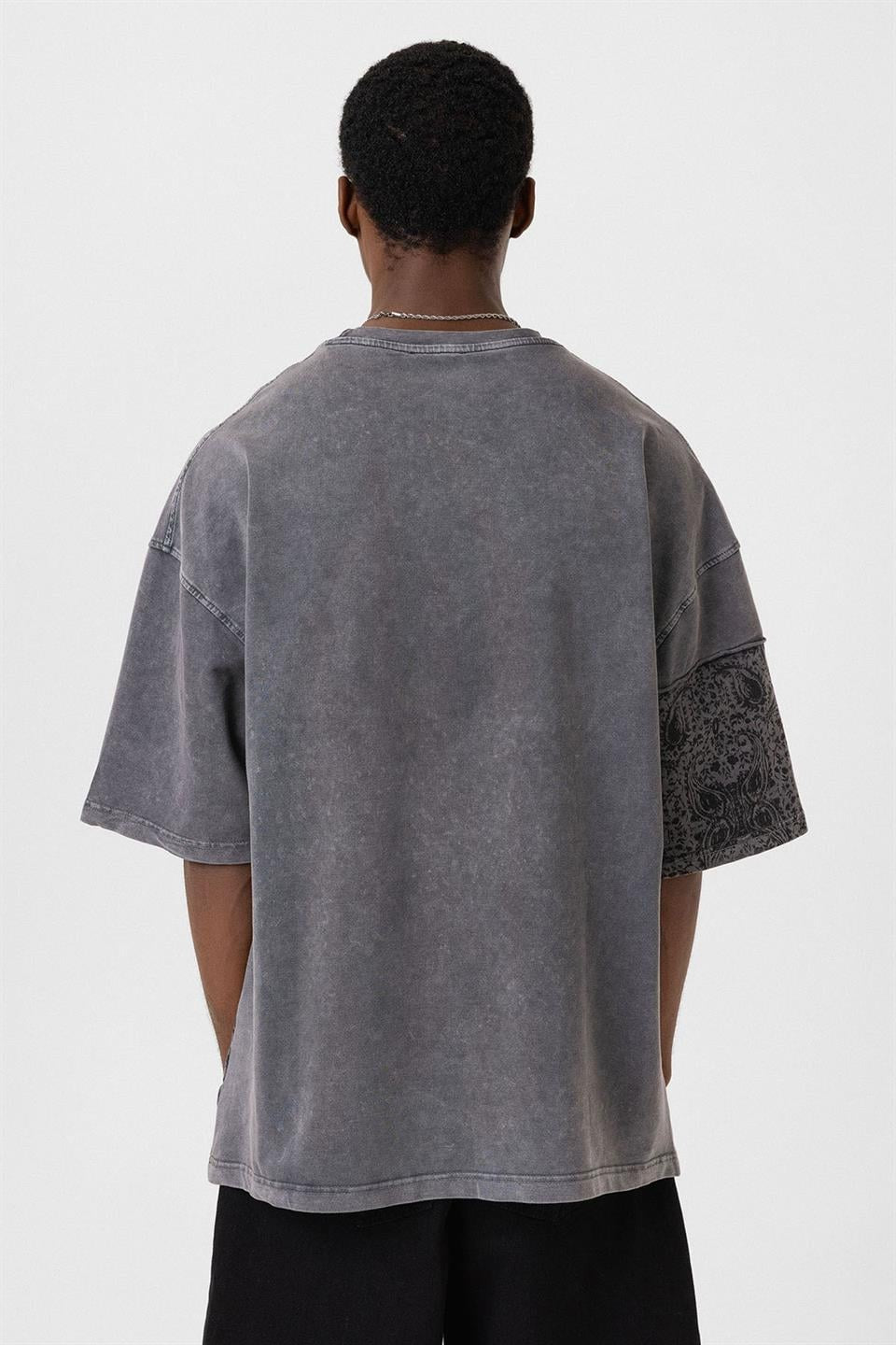 Oversized T-Shirt with Bike Neckline and Washable Collar