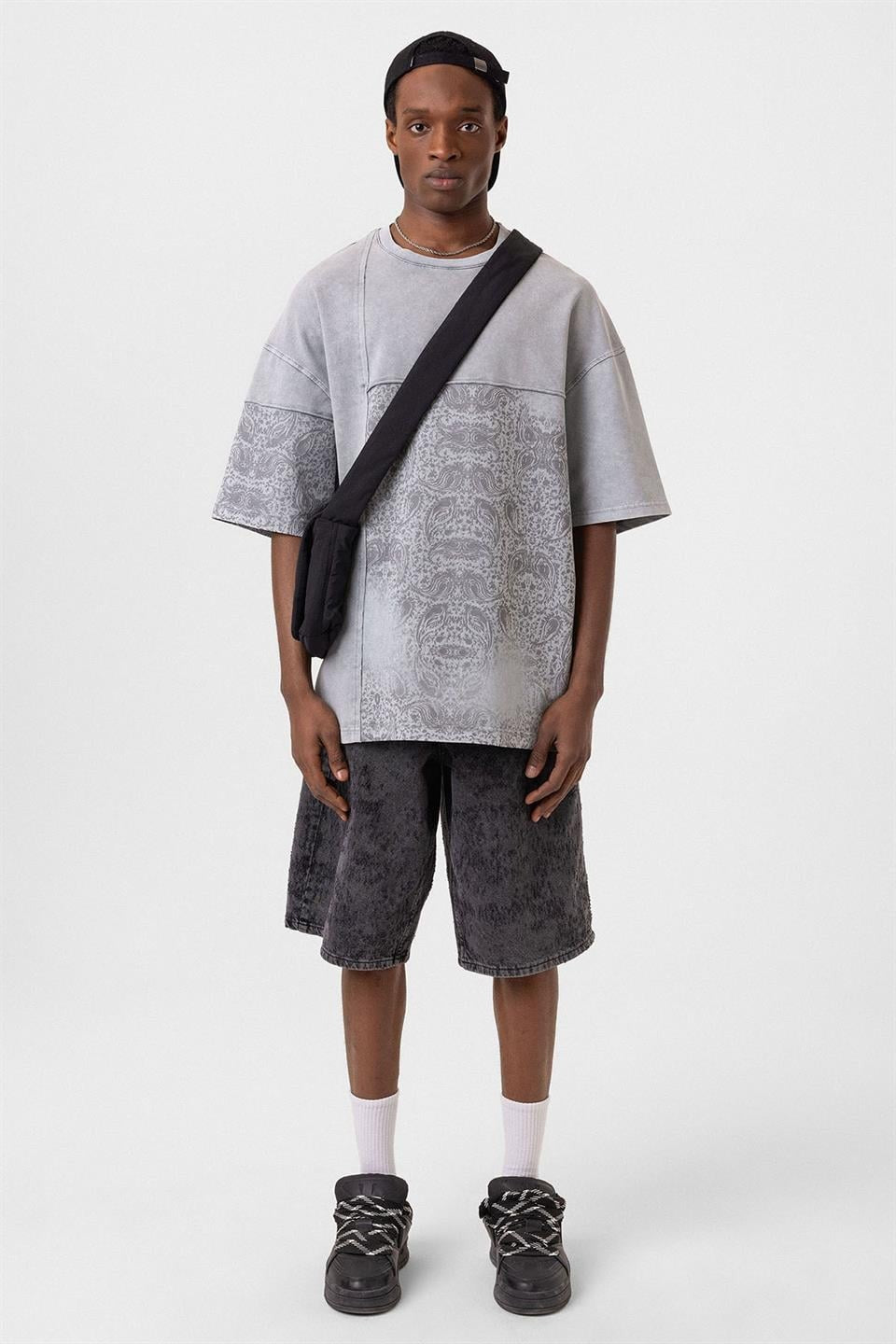 Oversized T-Shirt with Bike Neckline and Washable Collar