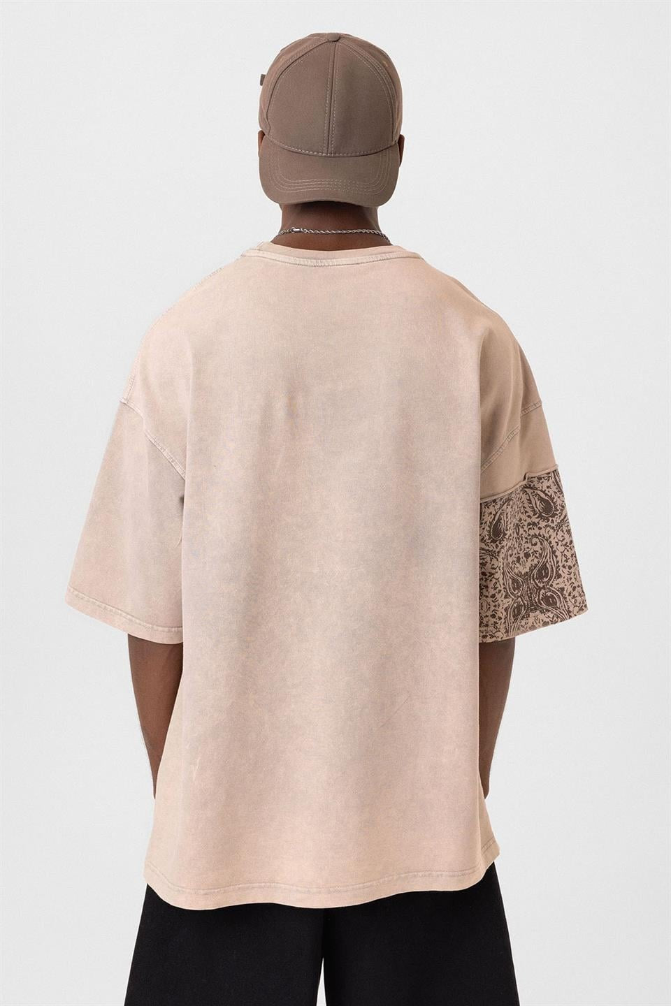 Oversized T-Shirt with Bike Neckline and Washable Collar