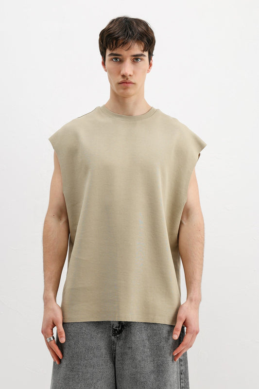 Oversized Sleeveless Basic T-Shirt