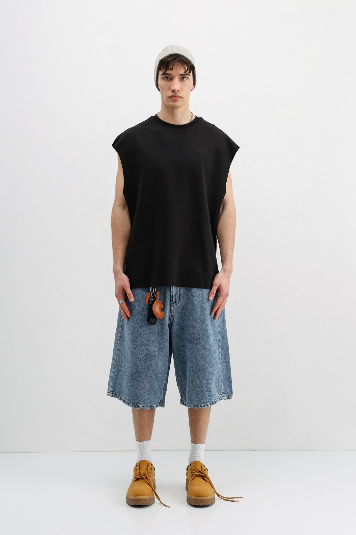 Oversized Sleeveless Basic T-Shirt