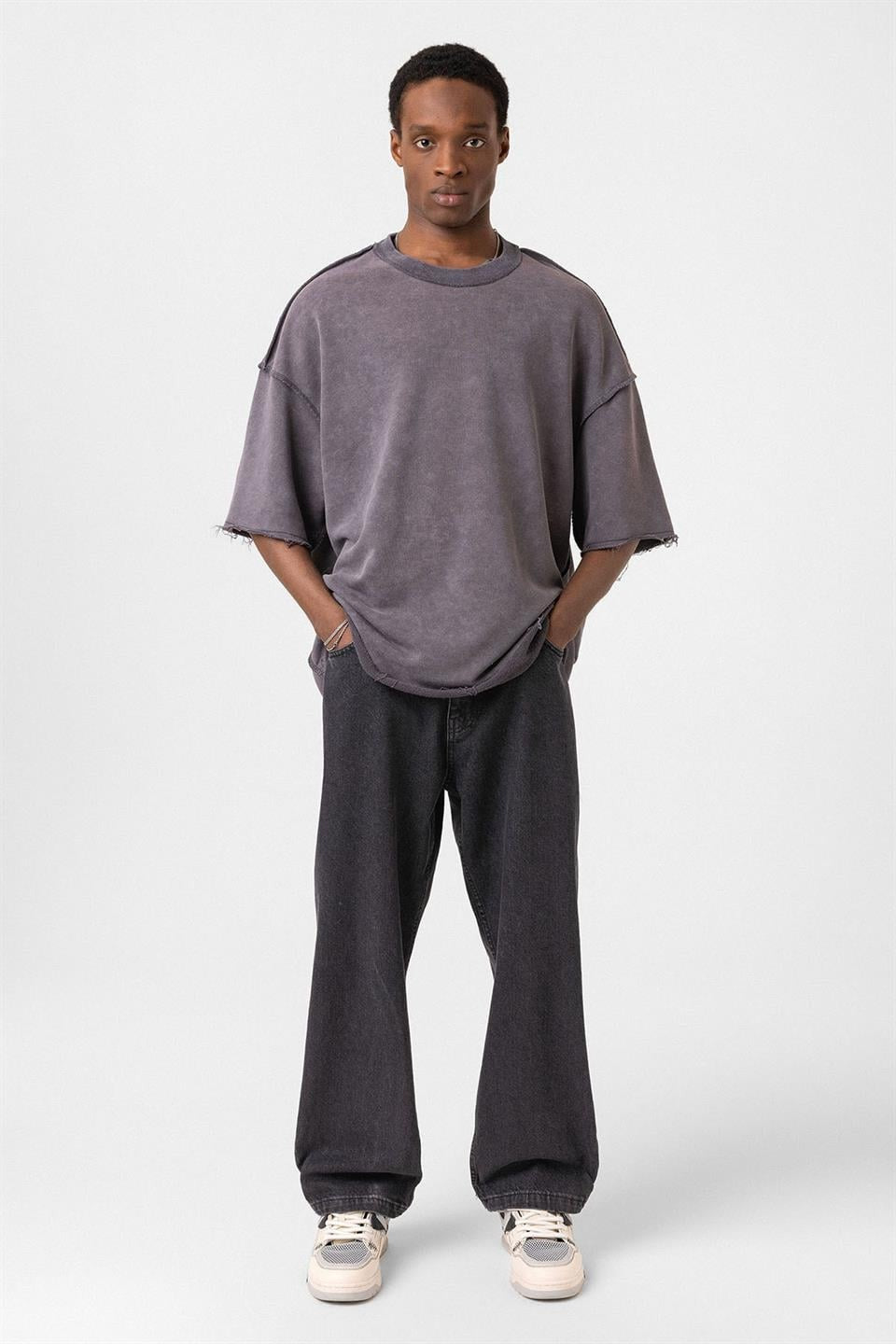 Oversized T-Shirt (Pre-Washed) V70-64