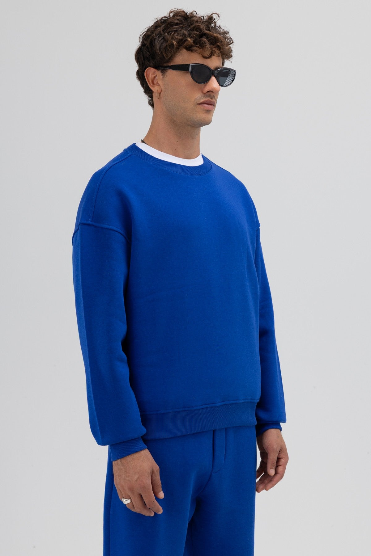 Basic Crew Neck Oversized Sweatshirt