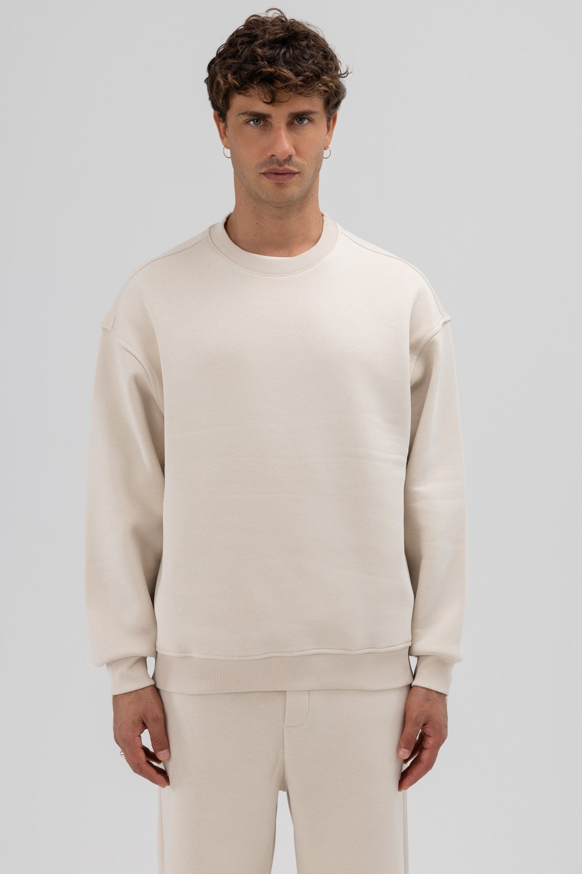 Basic Crew Neck Oversized Sweatshirt