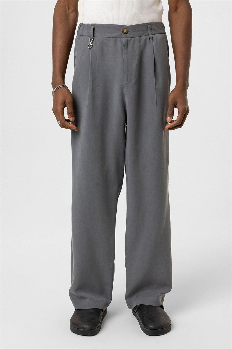 Relaxed-Fit Fabric Pants