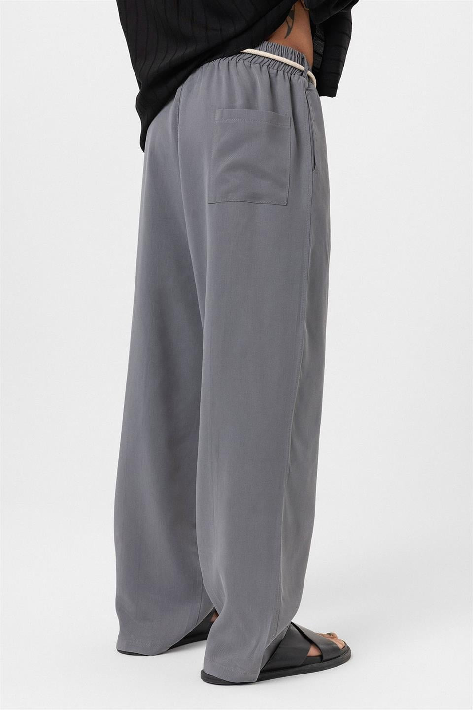 Baggy Lyocell Pants with Detailed Waistband