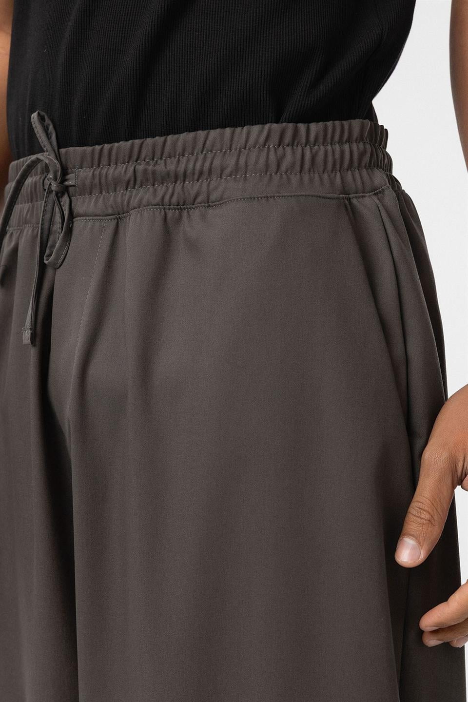 Baggy Pants with an Elastic Waistband