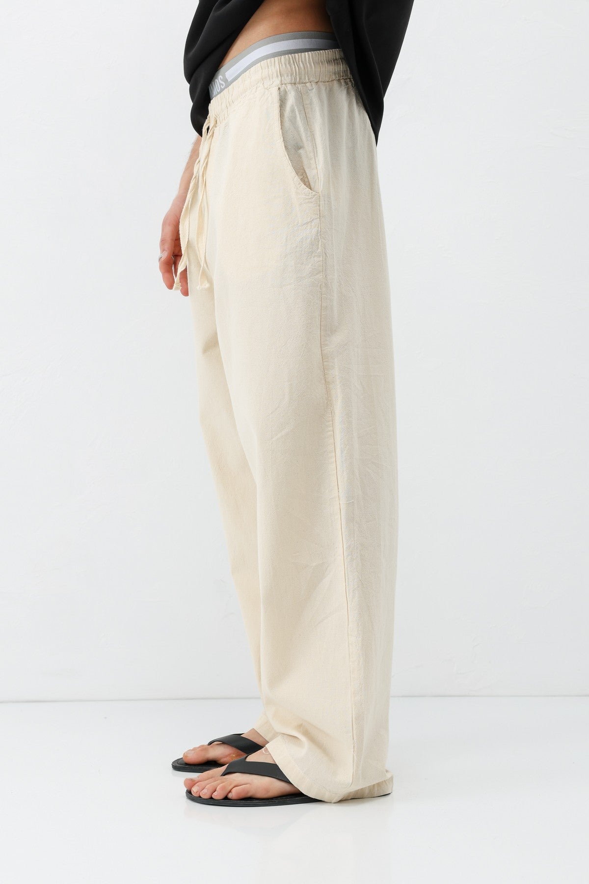 Baggy-Fit Linen Pants with Elastic Waistband