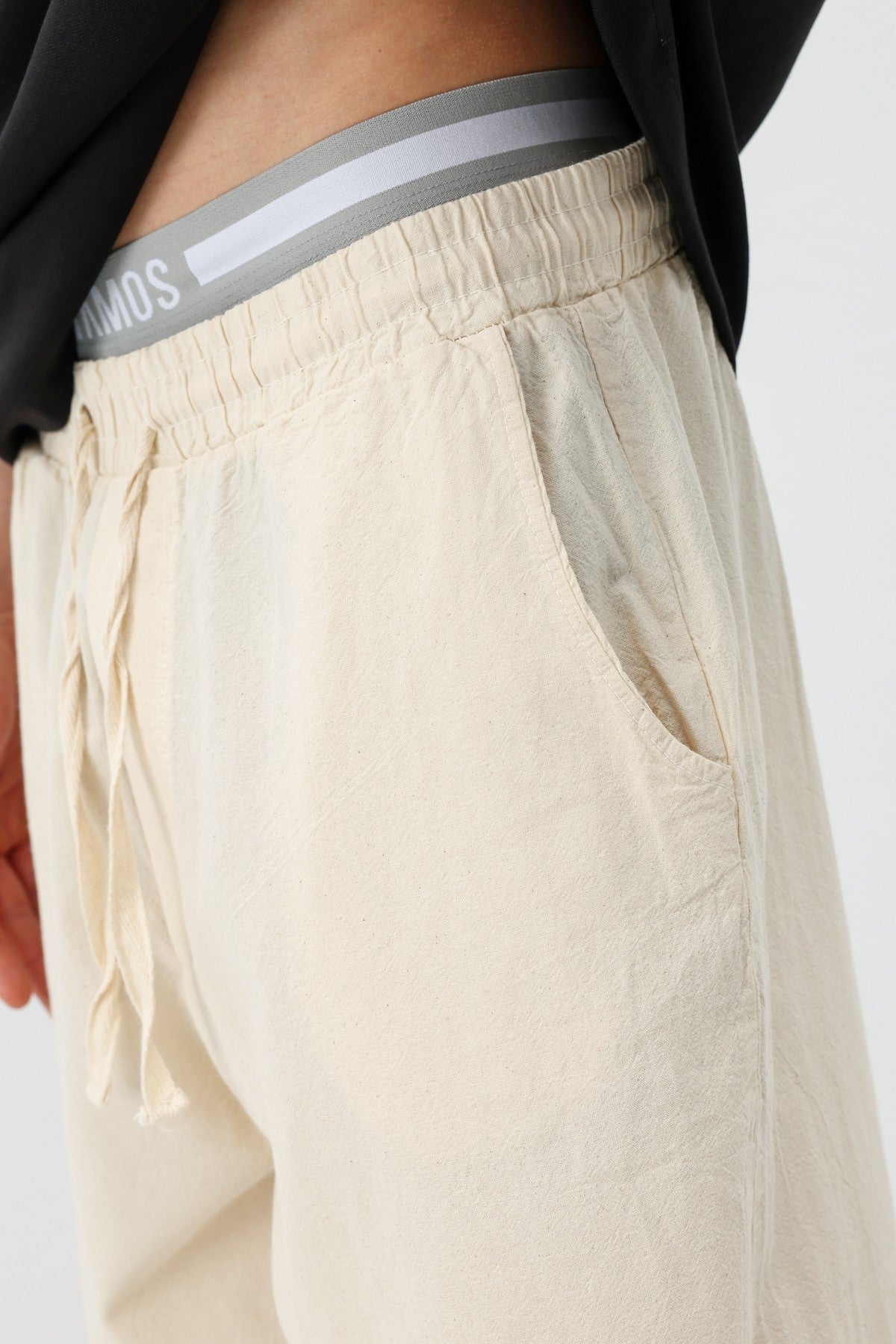 Baggy-Fit Linen Pants with Elastic Waistband
