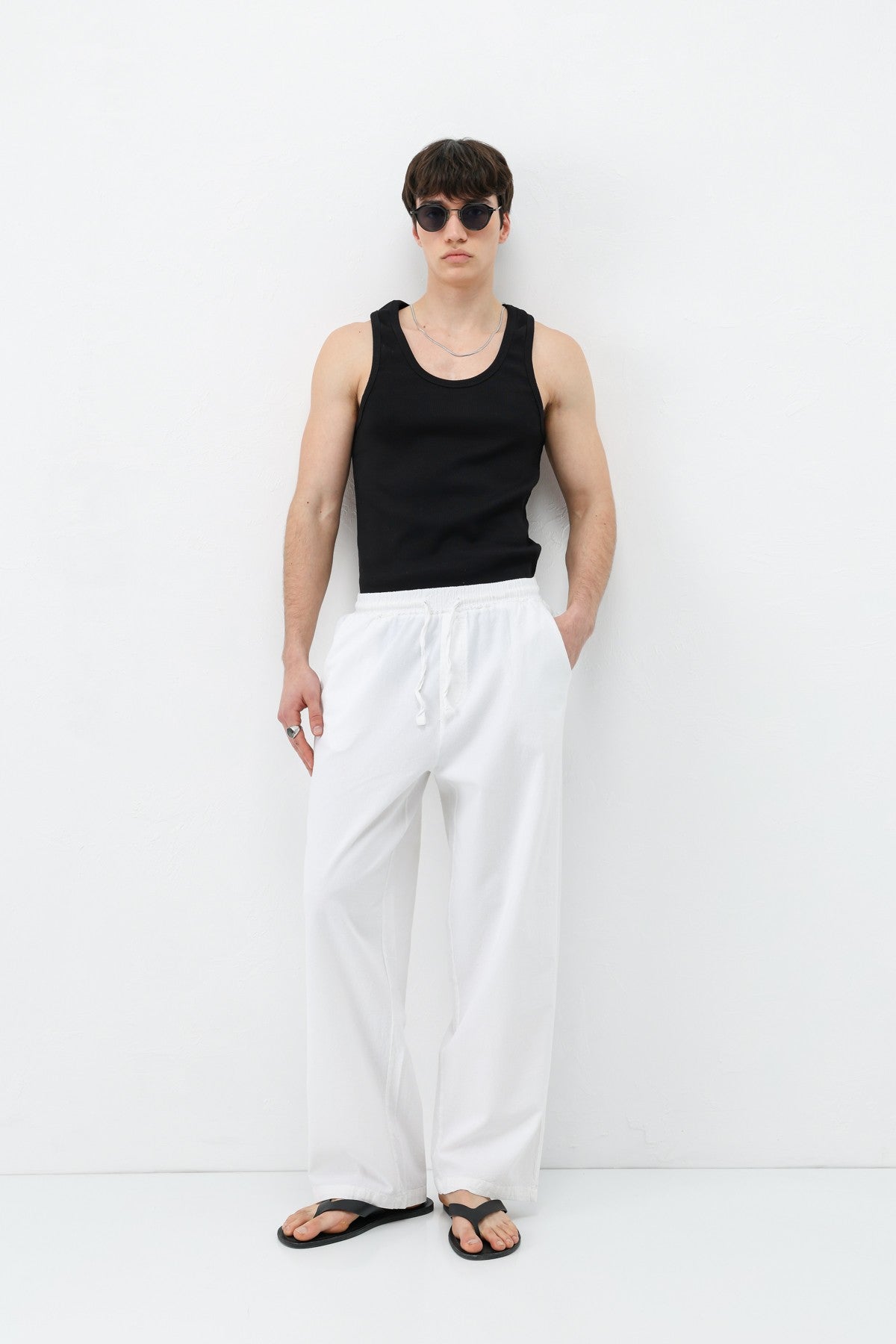 Baggy-Fit Linen Pants with Elastic Waistband
