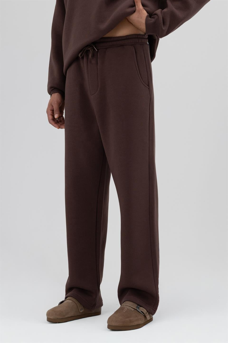Pre-Washed Baggy Sweatpants, Brown