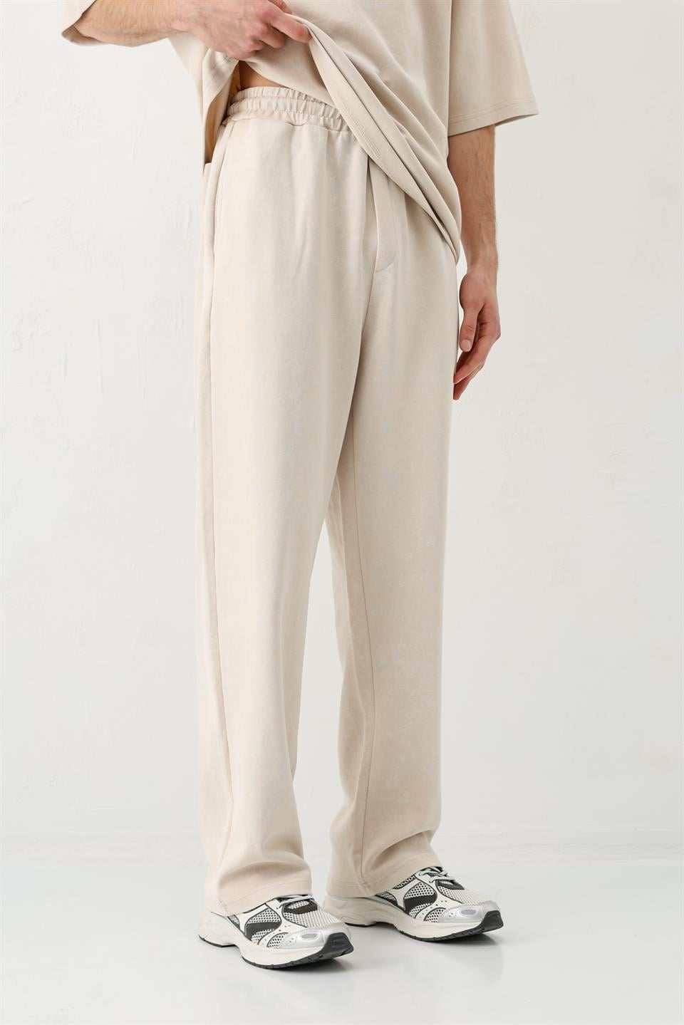 Baggy-Fit Pre-Washed Sweatpants