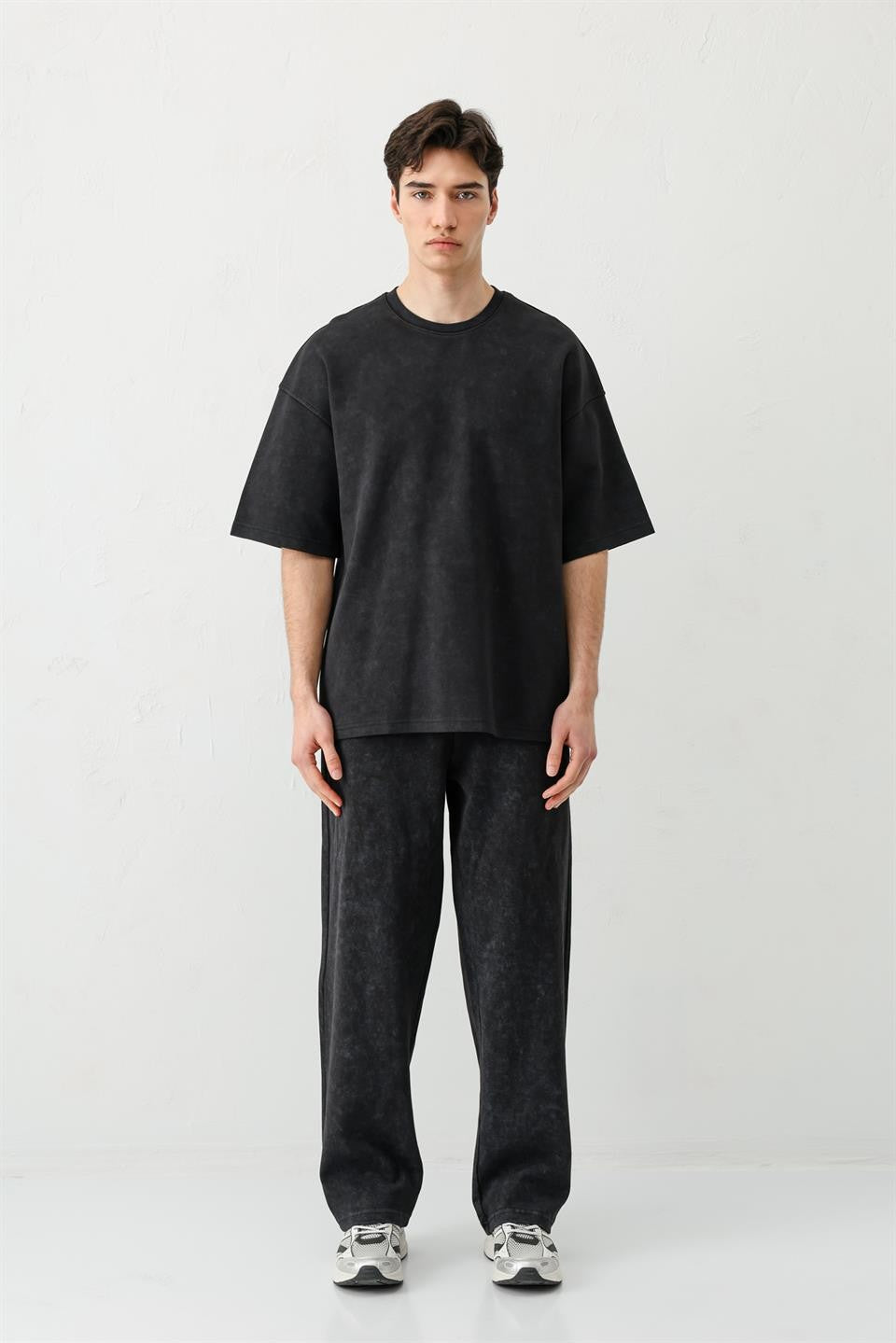Baggy-Fit Pre-Washed Sweatpants
