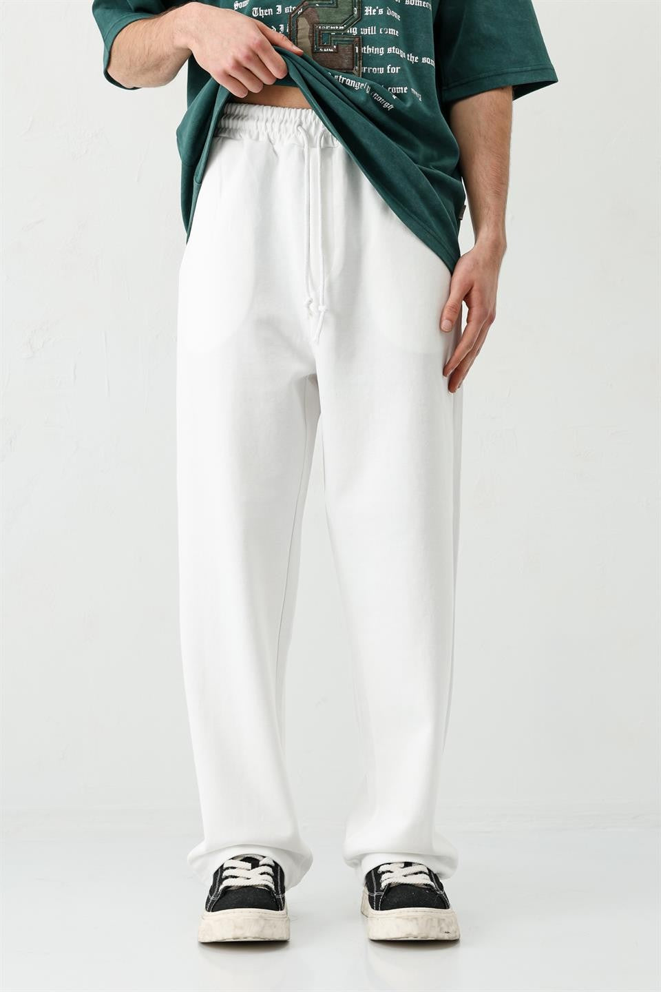 Baggy-Fit Pre-Washed Sweatpants