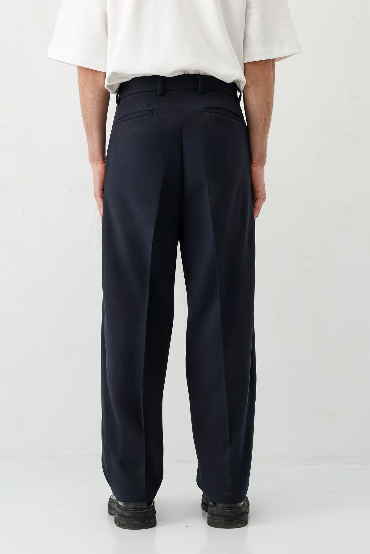 Baggy-Fit Pleated Pants