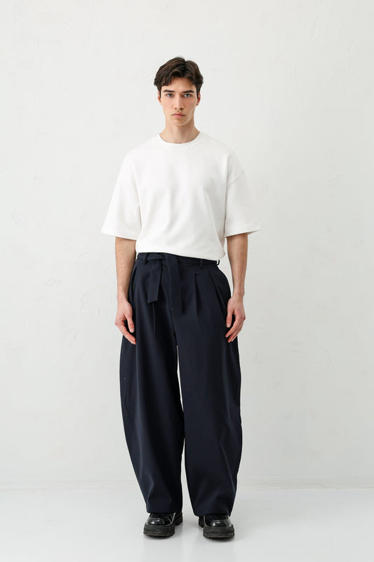 Barrel Fit, Tailored Fit, Belted Pants