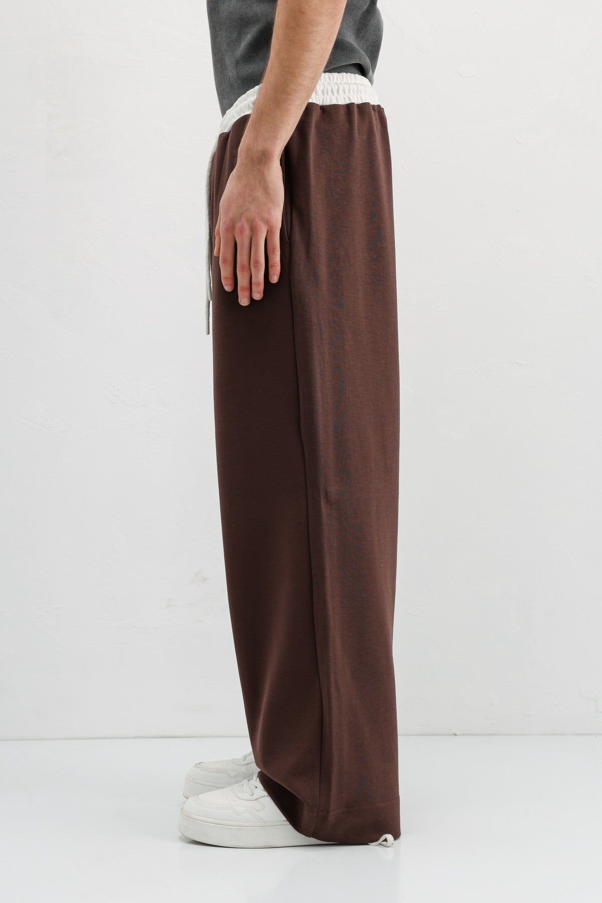 Baggy-Fit Sweatpants V80-41
