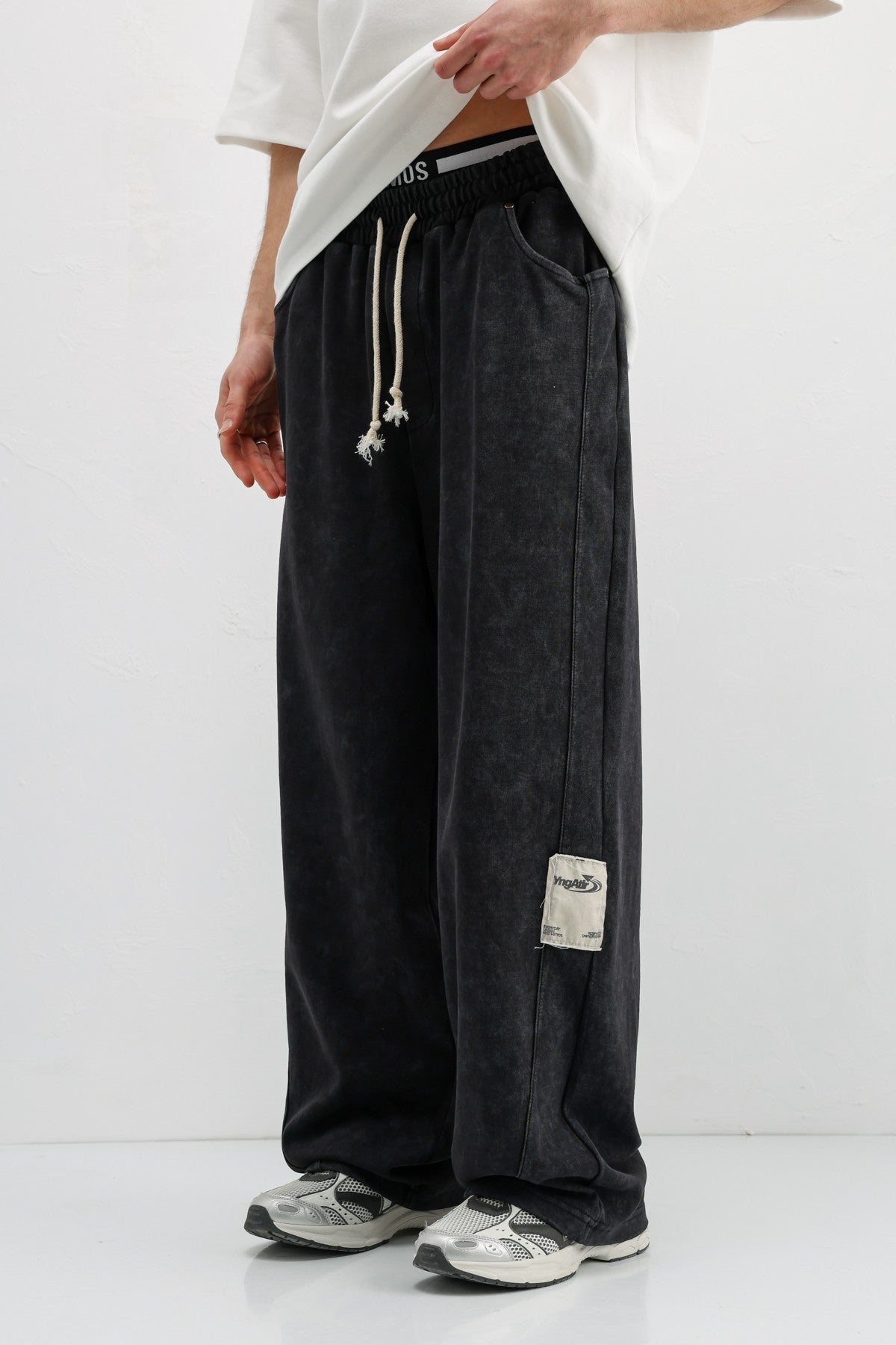 Baggy-Fit Sweatpants V80-43