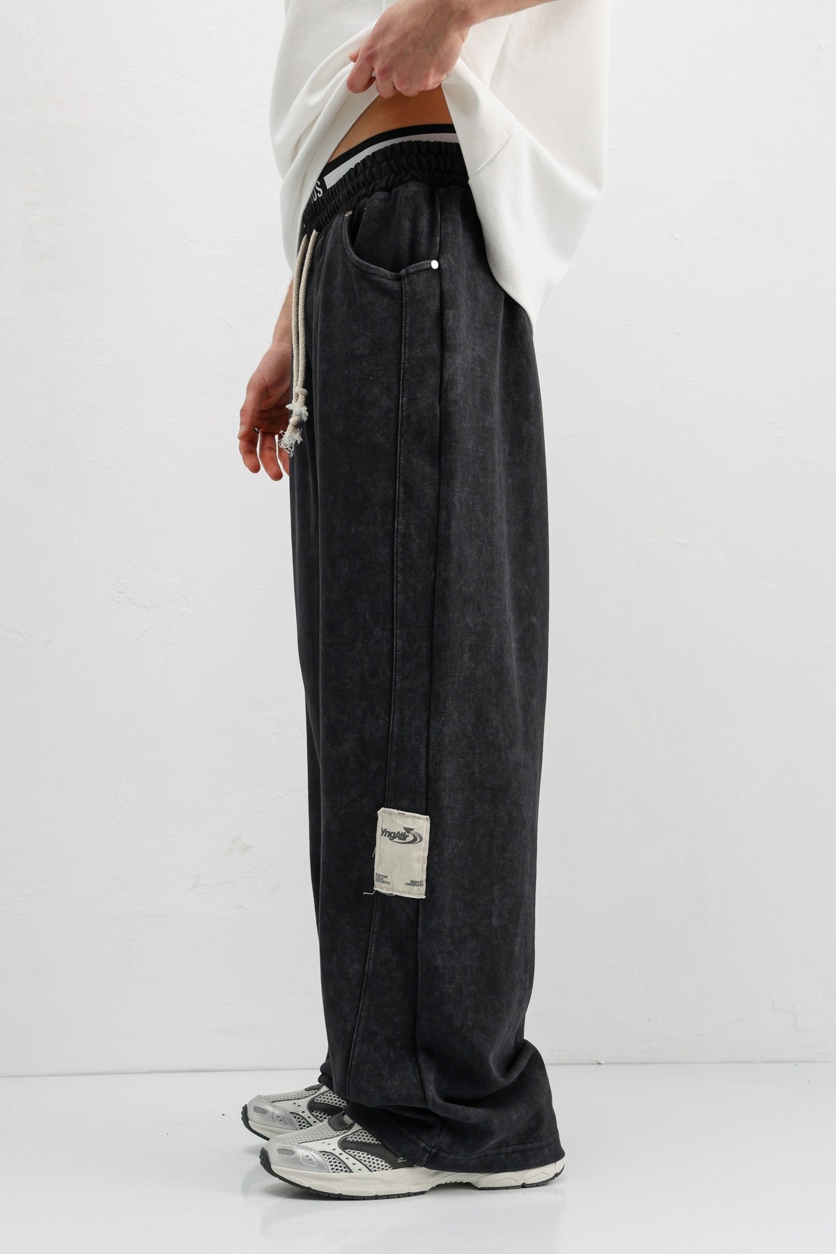 Baggy-Fit Sweatpants V80-43