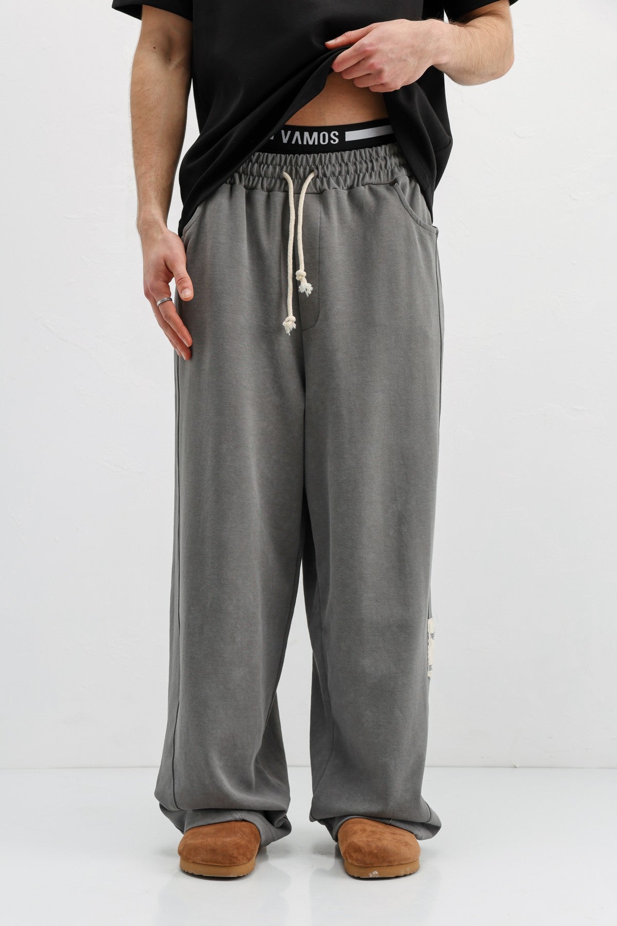 Baggy-Fit Sweatpants V80-43