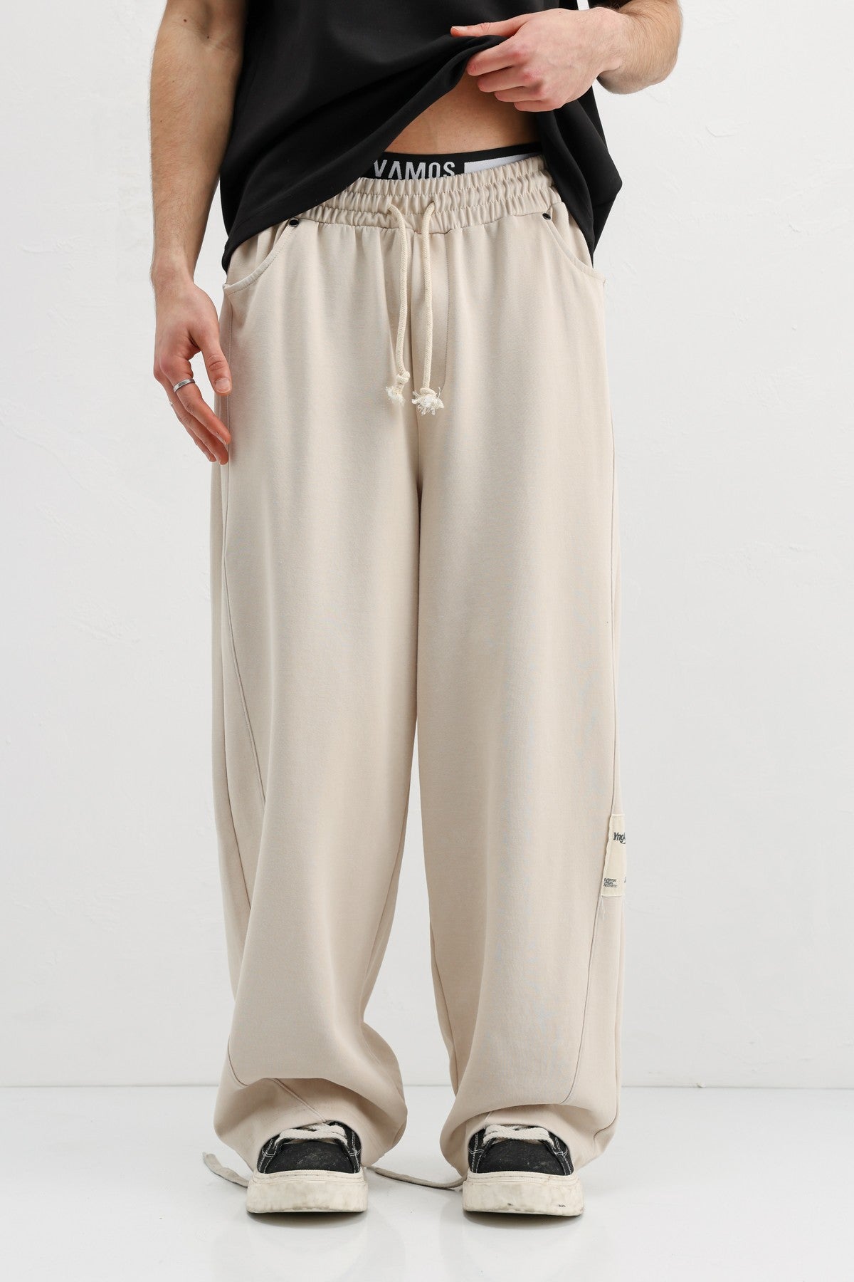 Baggy-Fit Sweatpants V80-43