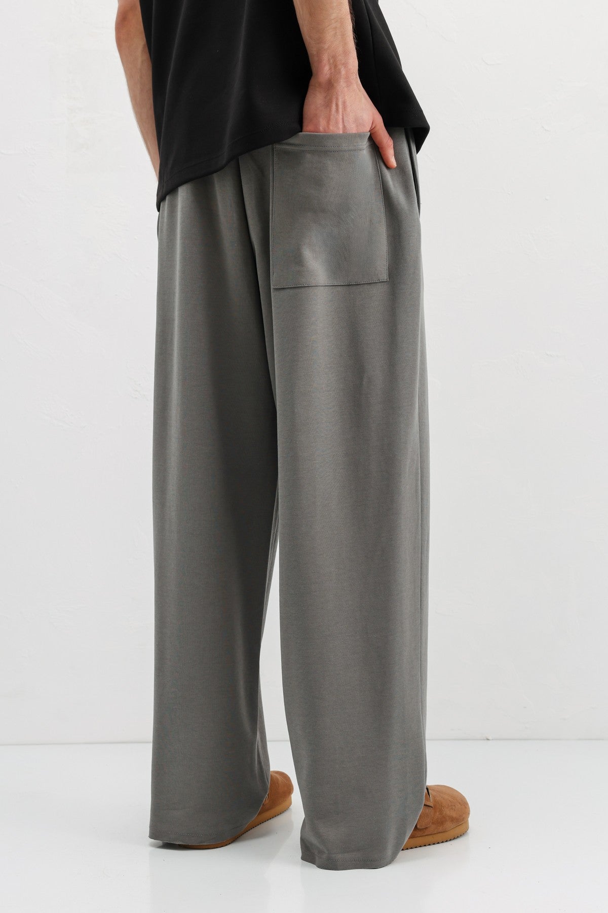 Baggy-Fit Sweatpants