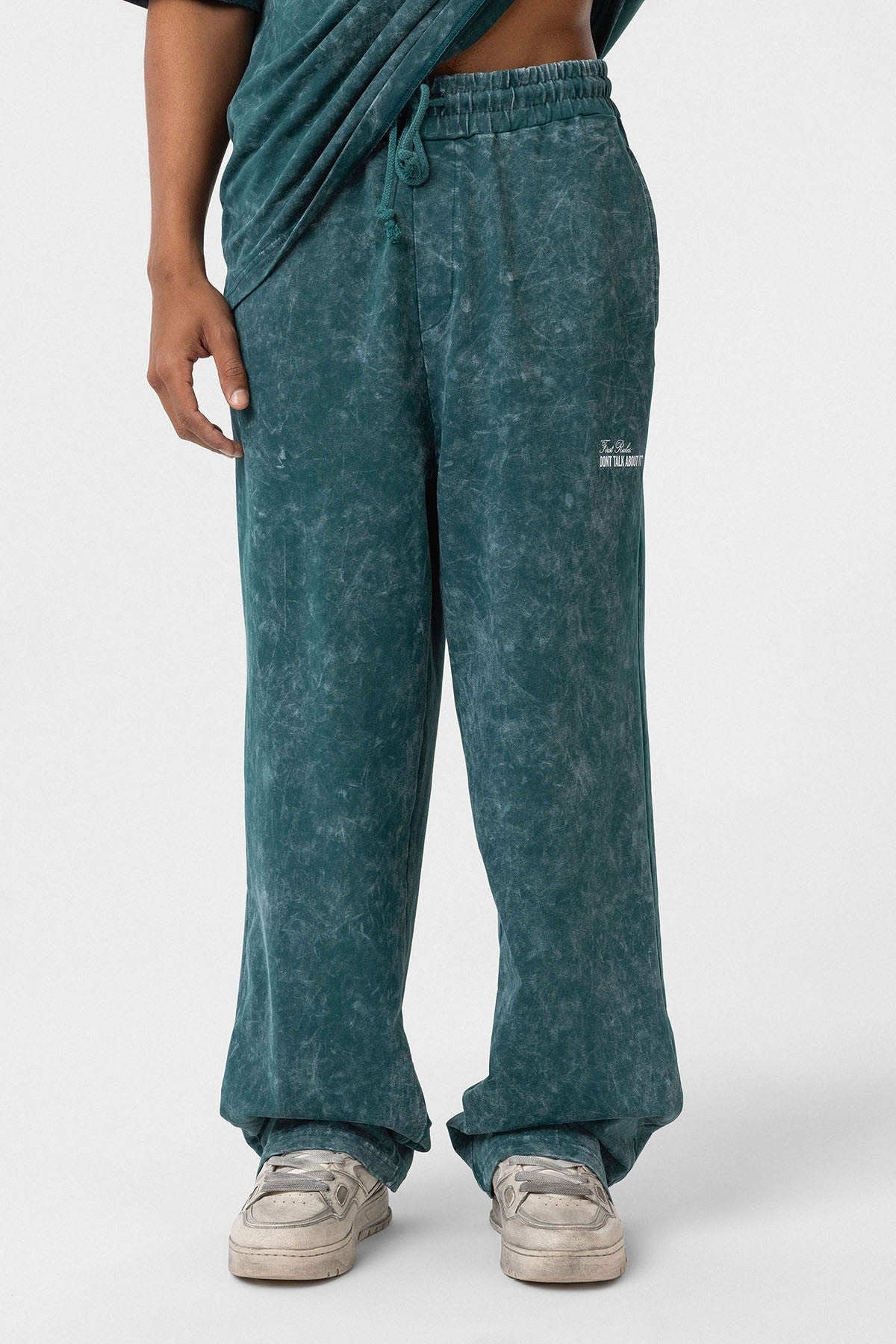 Oversized Sweatsuit Set with Back Print (Washed Look)