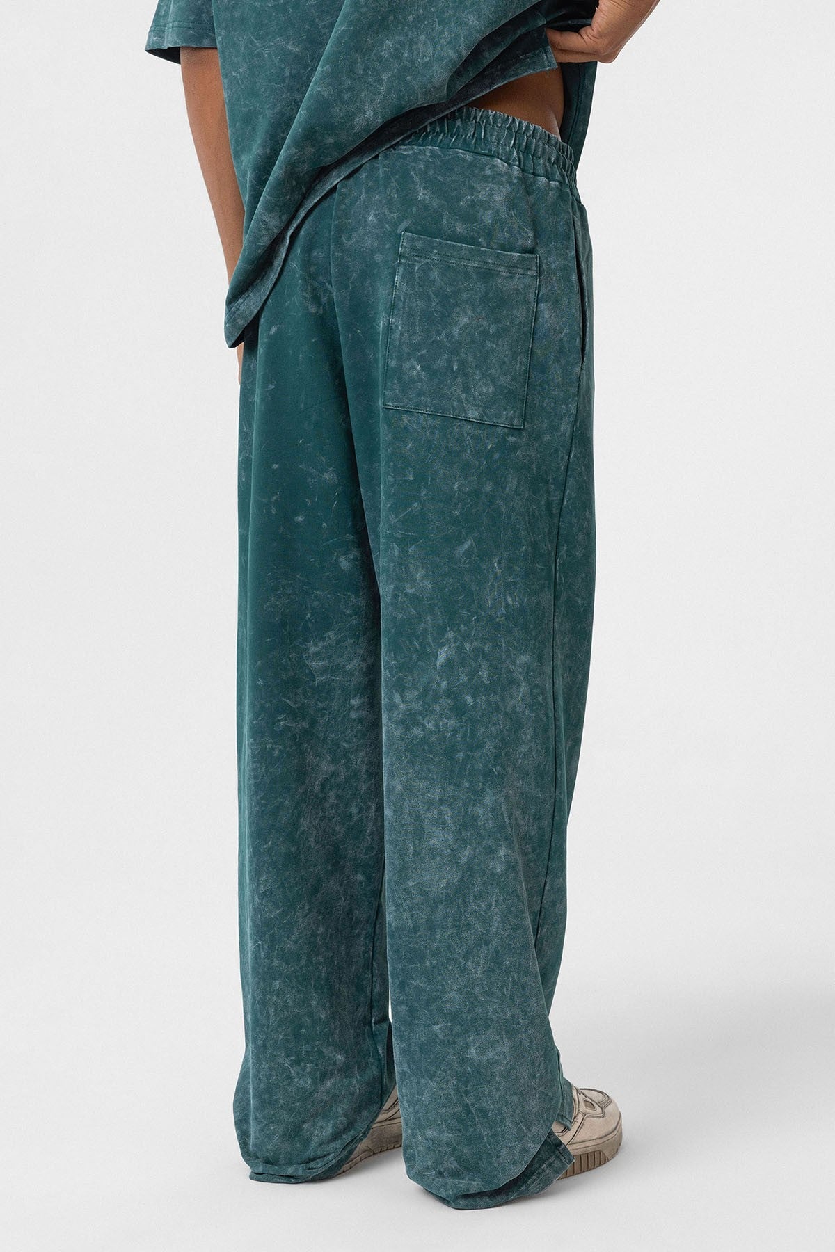 Oversized Sweatsuit Set with Back Print (Washed Look)
