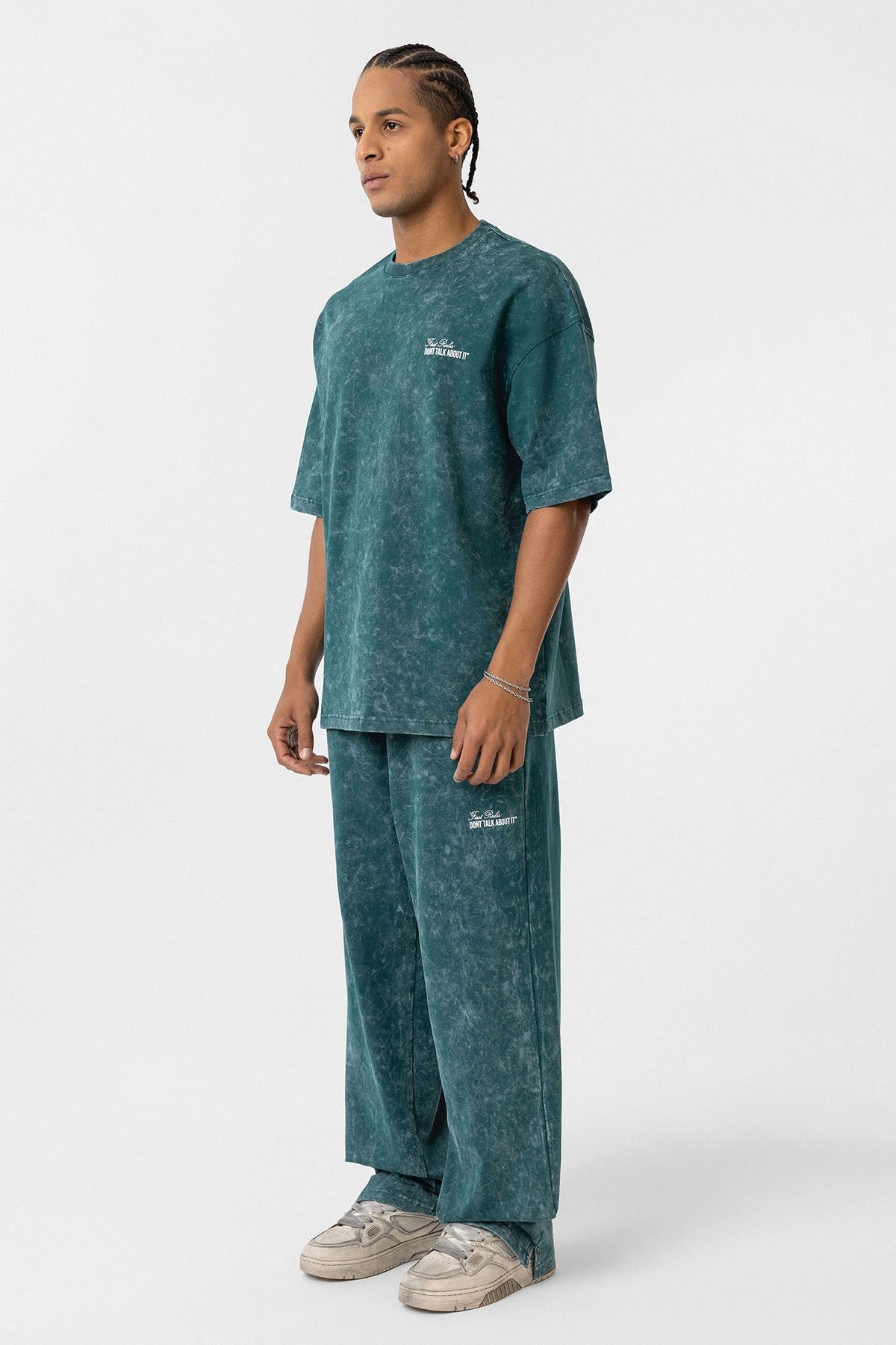 Oversized Sweatsuit Set with Back Print (Washed Look)