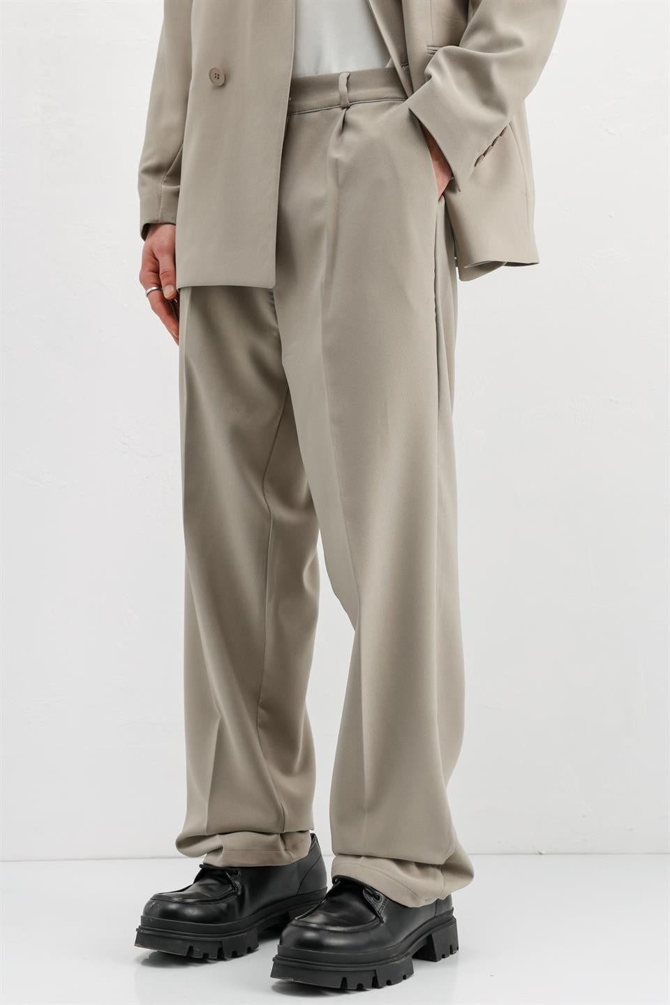 Oversized Double-Breasted Suit